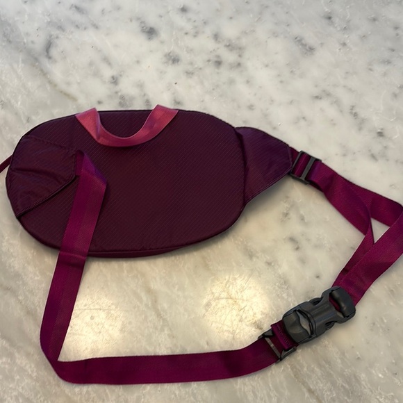 MEC Maroon Waist Pack - Picture 3 of 5